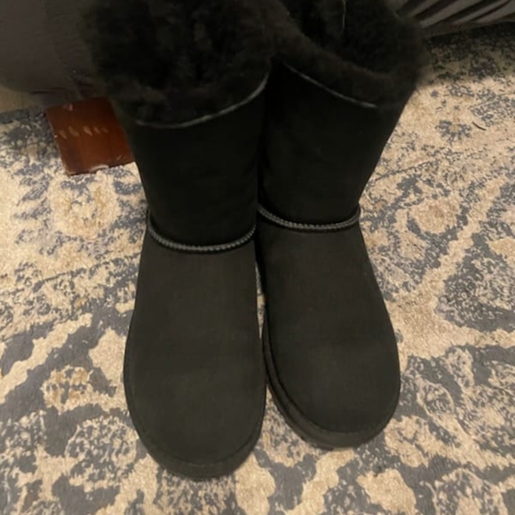 Black Ugg Boots - Picture 4 of 12